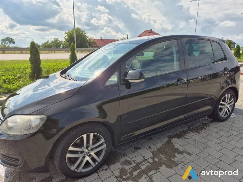 Фото 3 - Volkswagen Golf 2009