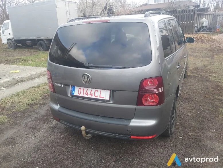 Фото 4 - Volkswagen Touran 2008