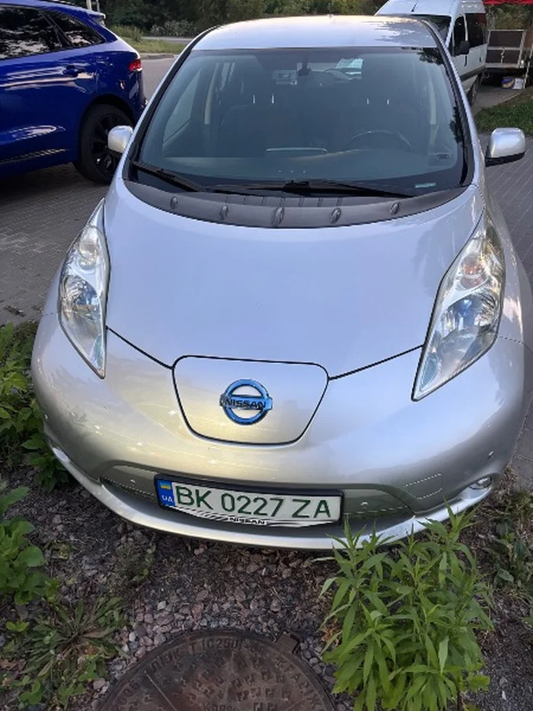 Фото 4 - Nissan Leaf 2013