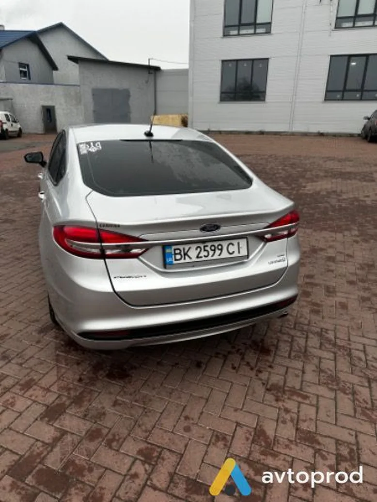 Фото 4 - Ford Fusion 2017