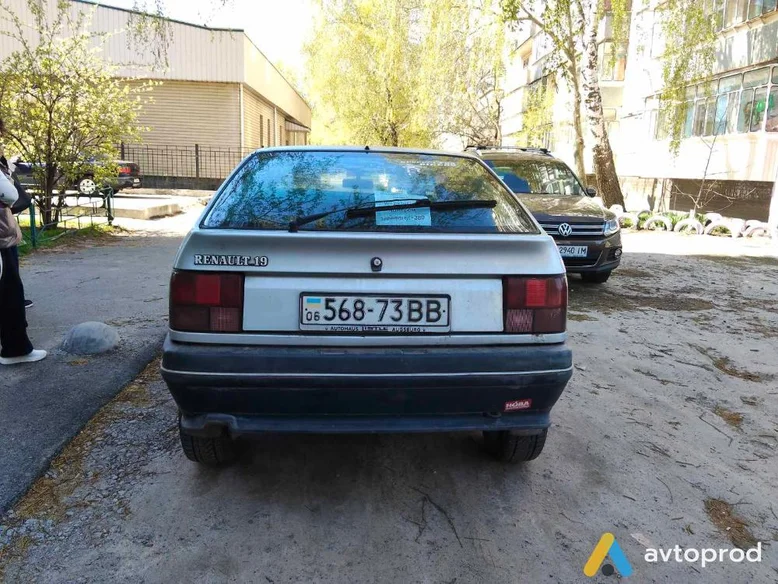 Фото 2 - Renault 19 1990