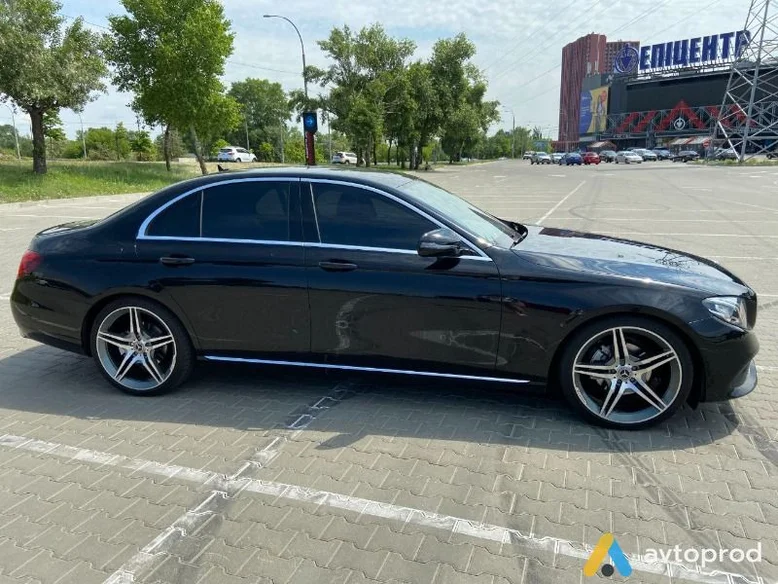 Фото 1 - Mercedes-Benz E-class 2019