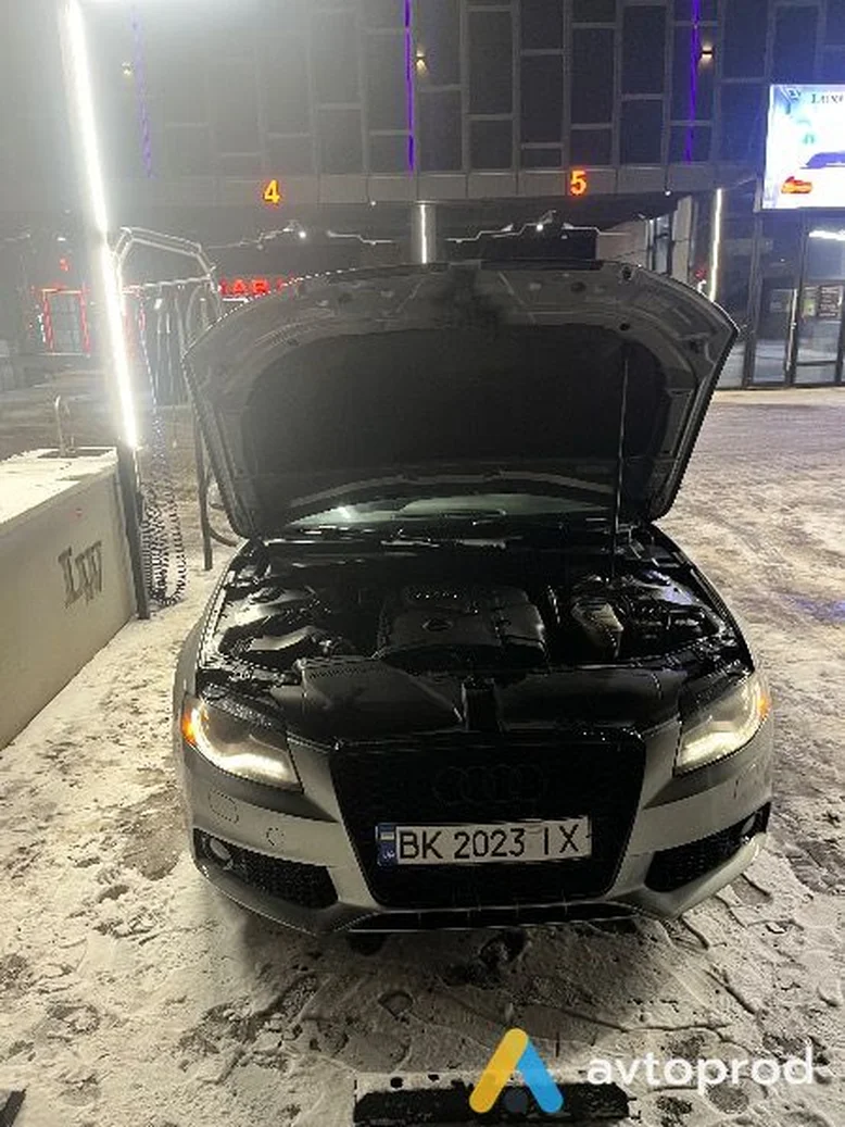 Фото 3 - Audi A4 2011