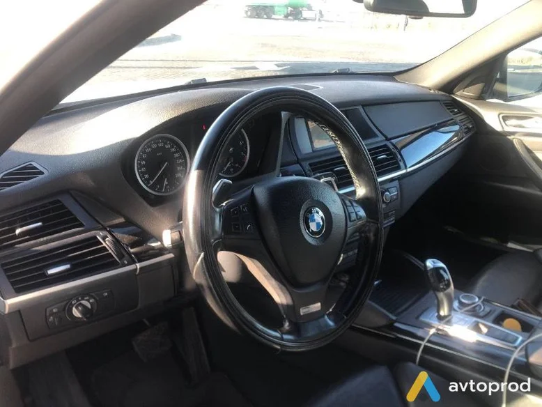 Фото 3 - BMW X6 2011