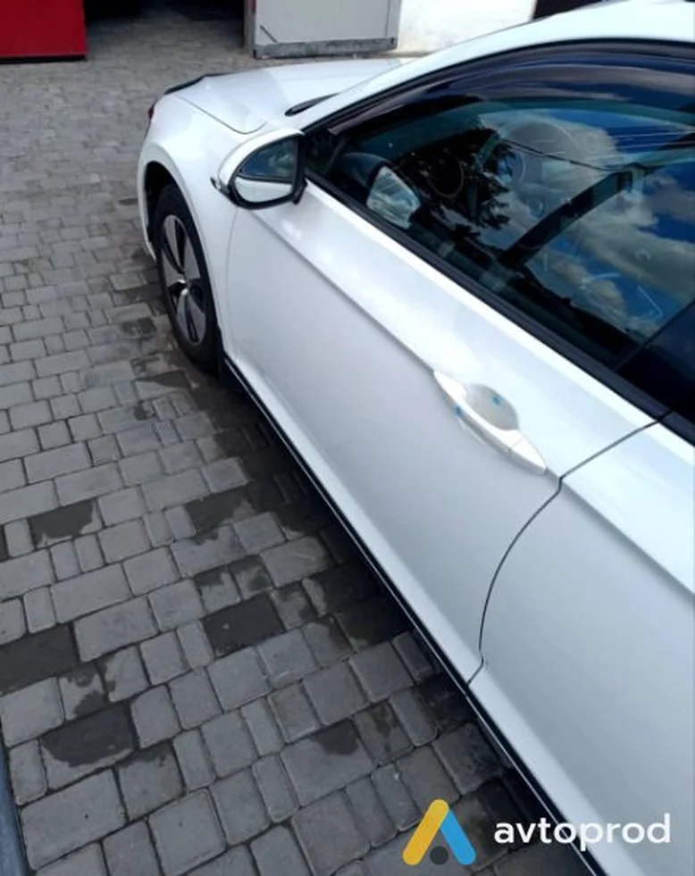 Фото 2 - Volkswagen Passat 2016