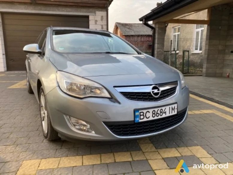 Фото 1 - Opel Astra 2011