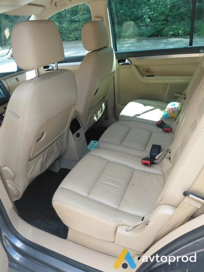 Фото 3 - Volkswagen Touran 2004