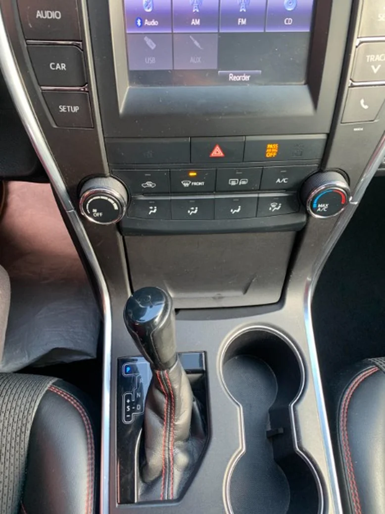 Фото 4 - Toyota Camry 2017