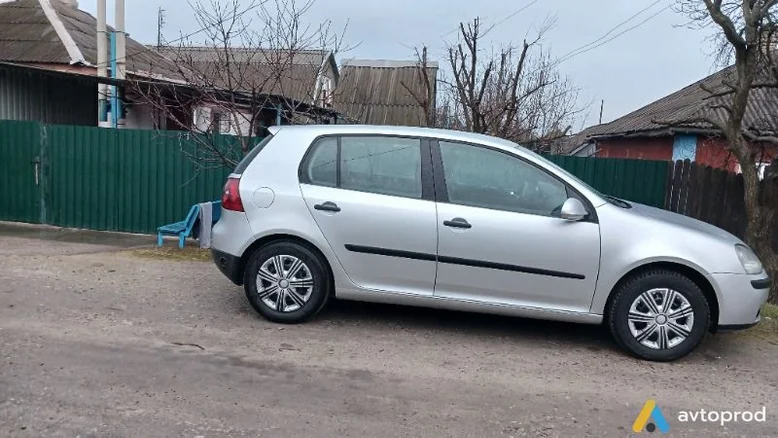 Фото 3 - Volkswagen Golf 2004