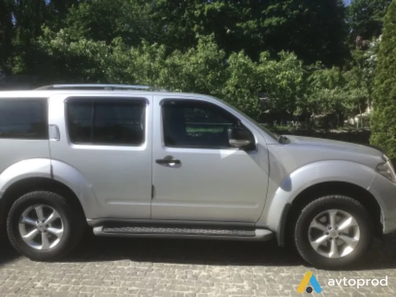 Фото 2 - Nissan Pathfinder 2012
