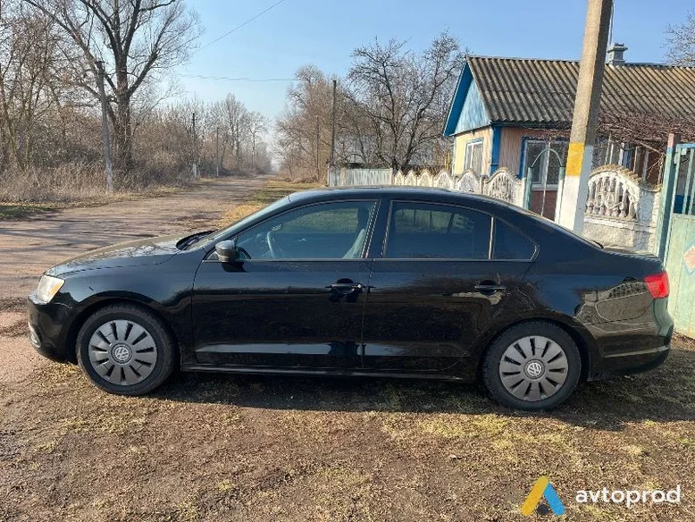 Фото 3 - Volkswagen Jetta 2012