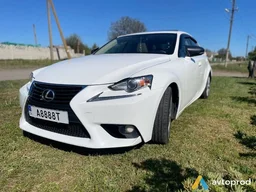 Фото 3 - Lexus IS 2013