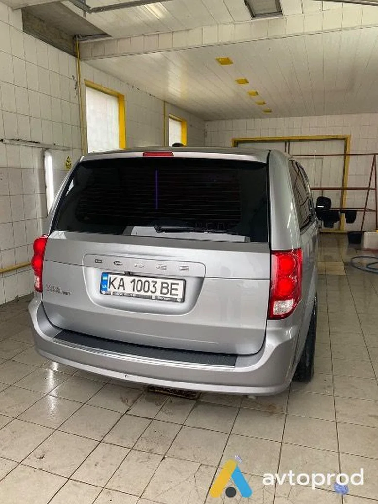 Фото 4 - Dodge Caravan 2014