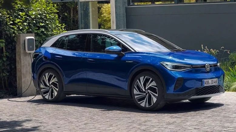 Топ популярних електромобілів на початку 2024 року