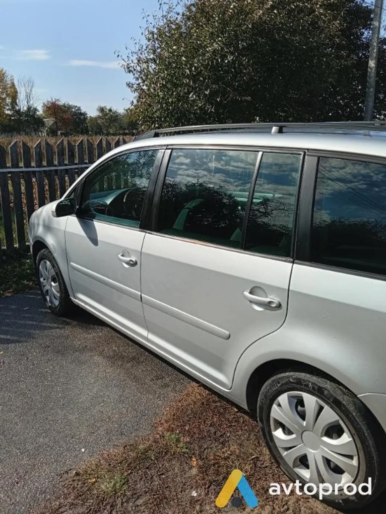 Photo 4 - Volkswagen Touran 2004
