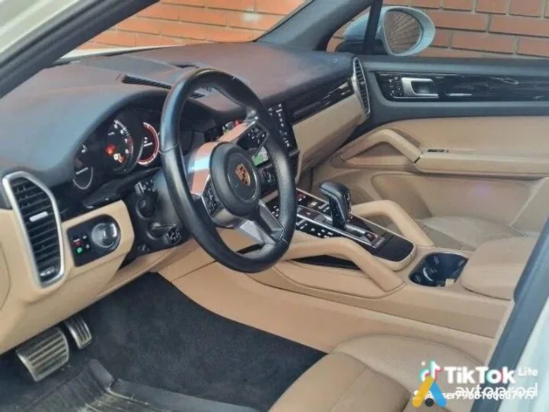 Фото 4 - Porsche Cayenne 2017