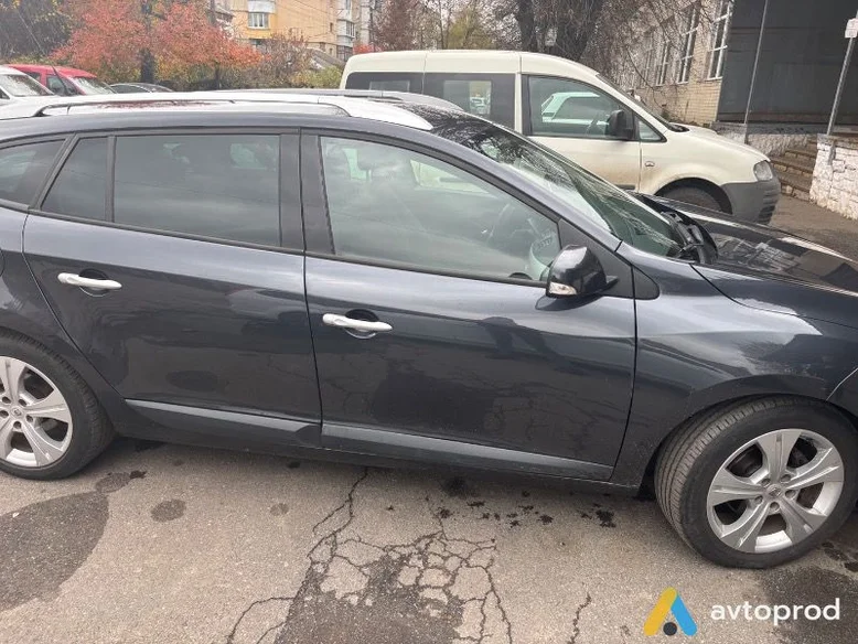 Фото 3 - Renault Megane 2011