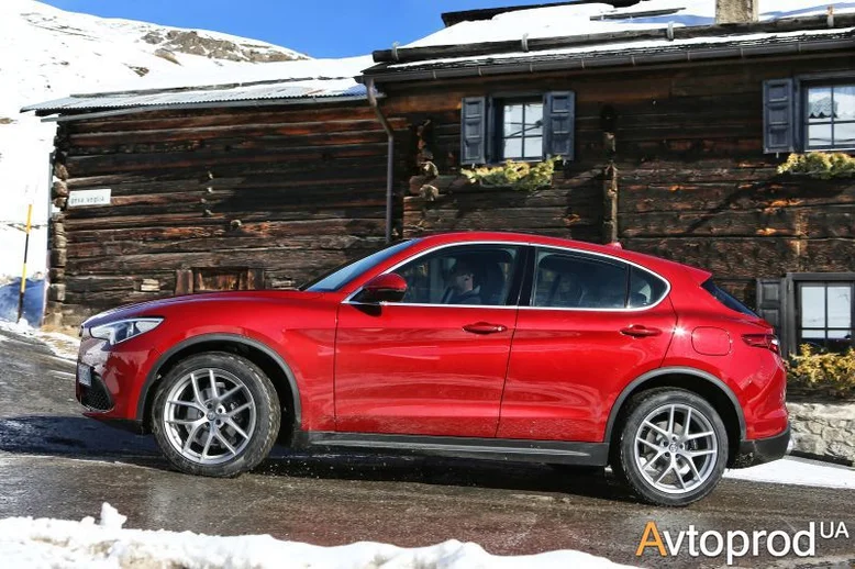Фото 4 - Alfa Romeo Stelvio 2018