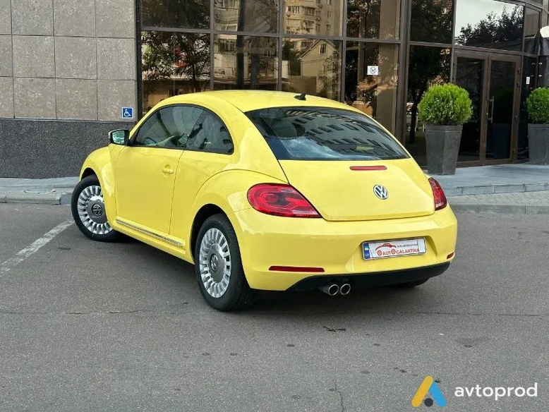Фото 4 - Volkswagen Beetle 2014