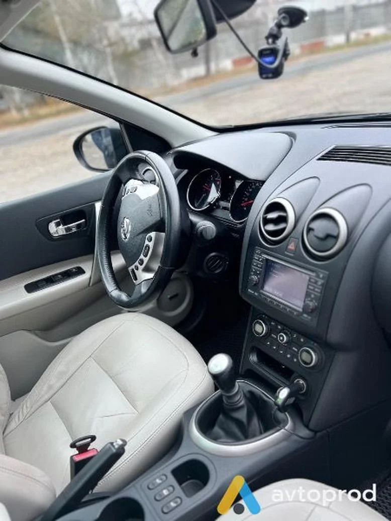 Фото 1 - Nissan Qashqai 2010