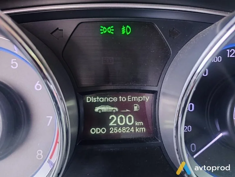 Фото 4 - Hyundai Sonata 2011