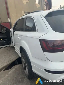 Photo 4 - Audi Q7 2013