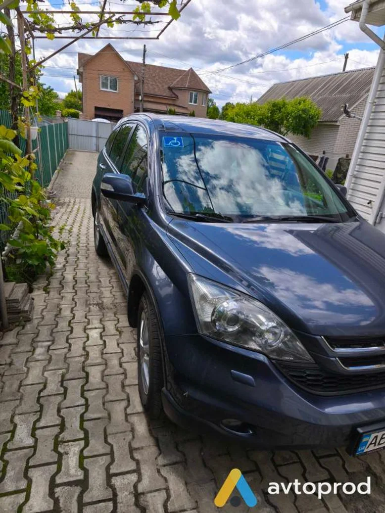 Фото 4 - Honda CR-V 2011