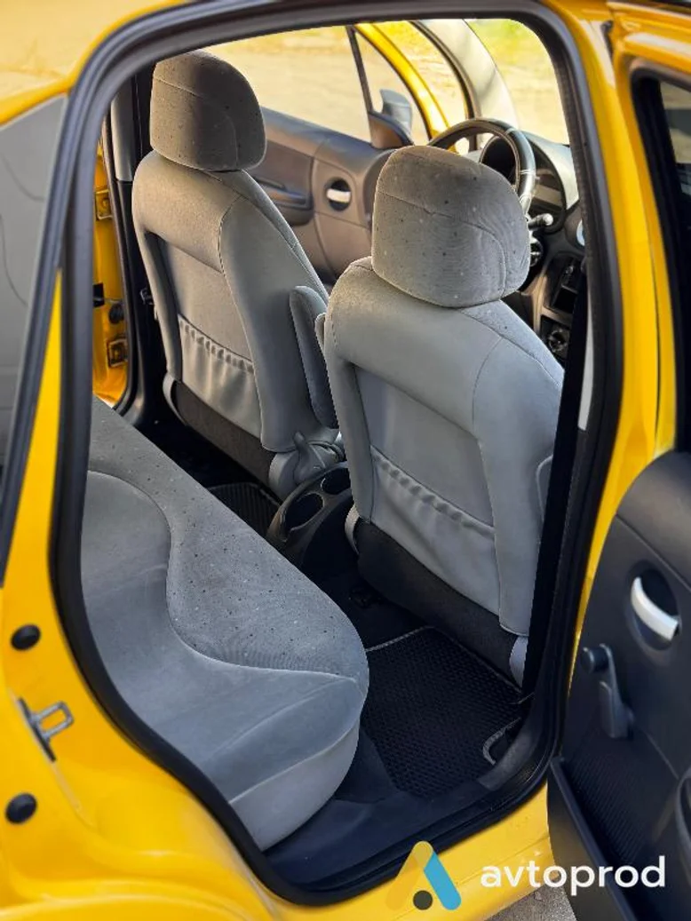 Фото 2 - Citroen C3 2008