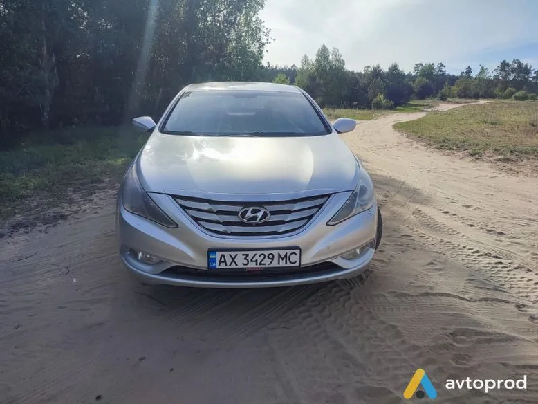 Фото 2 - Hyundai Sonata 2011