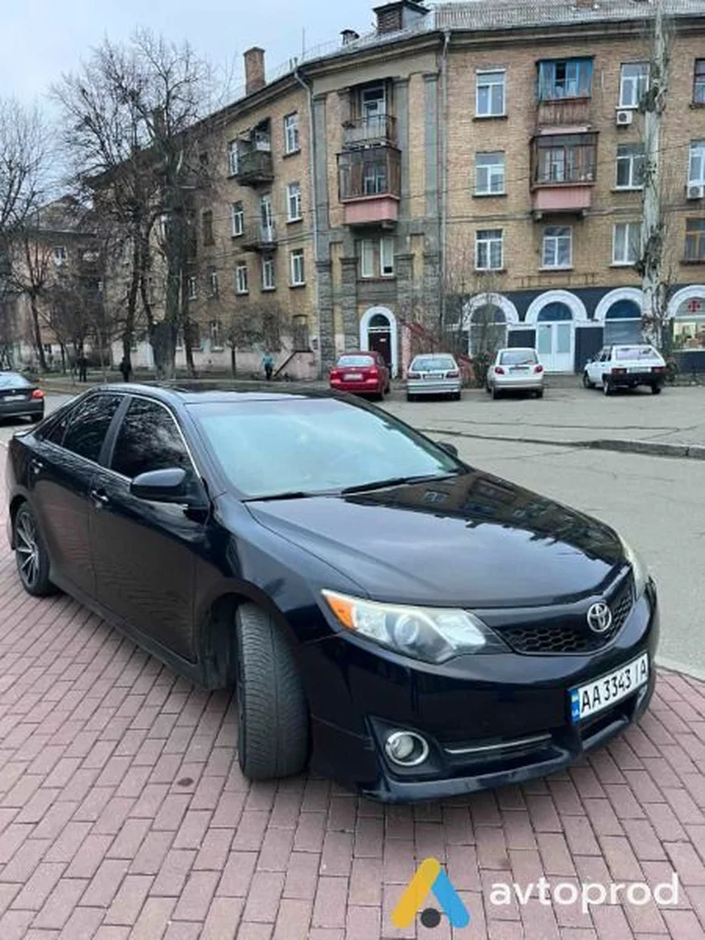 Фото 2 - Toyota Camry 2012