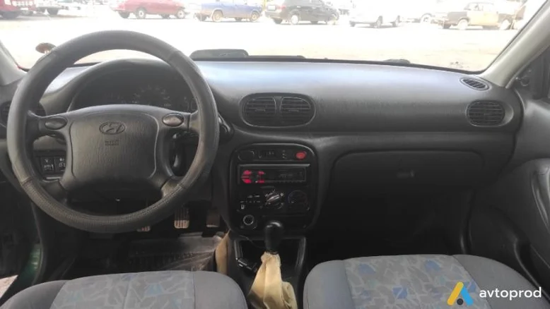 Фото 3 - Hyundai Accent 1995