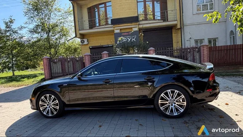 Фото 1 - Audi A7 2012