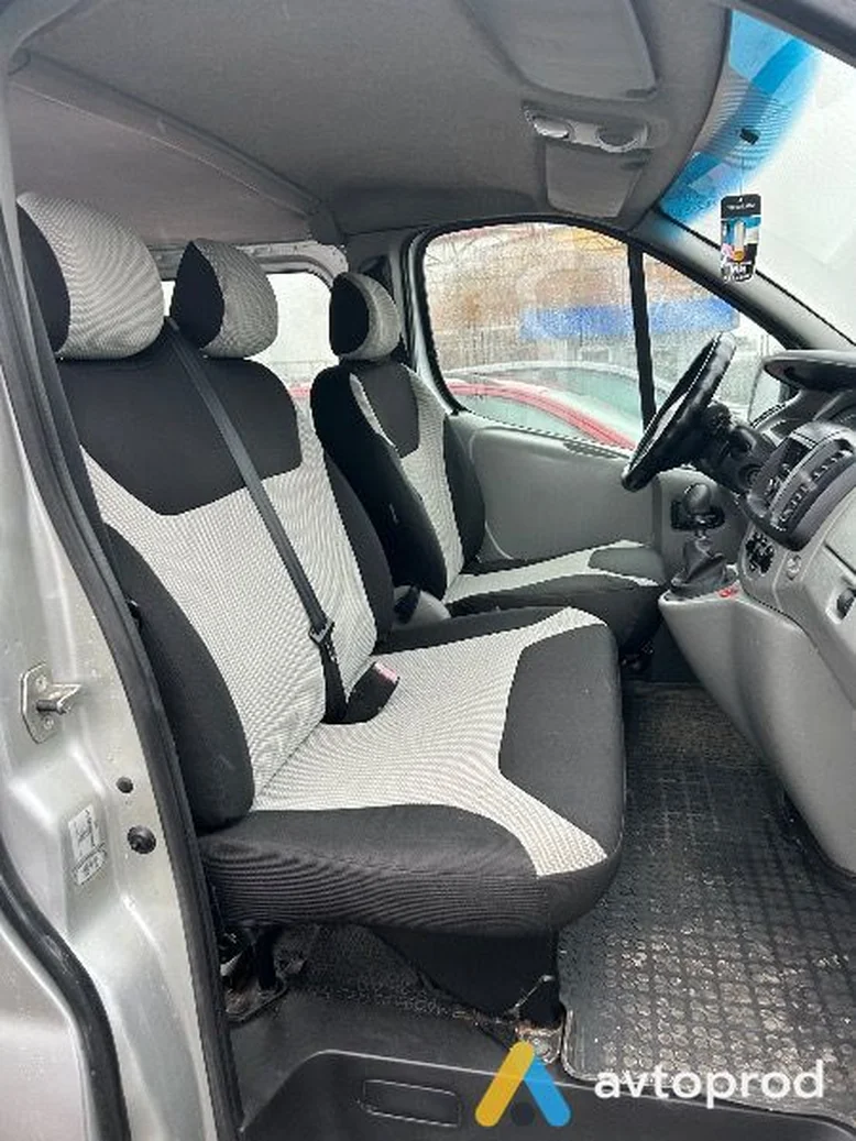 Фото 1 - Renault Trafic 2005