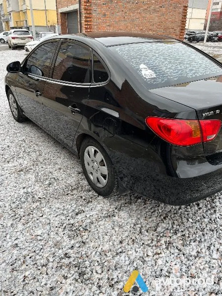 Фото 3 - Hyundai Elantra 2010