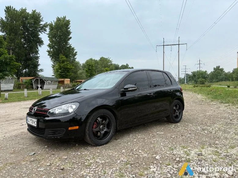 Фото 1 - Volkswagen Golf 2012