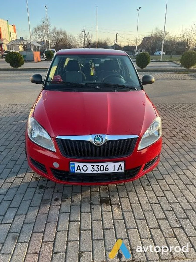Фото 2 - Skoda Fabia 2012