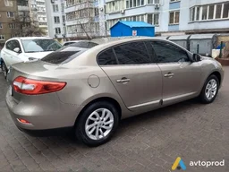 Фото 4 - Renault Fluence 2015