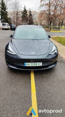 Photo 3 - Tesla Model 3 2020