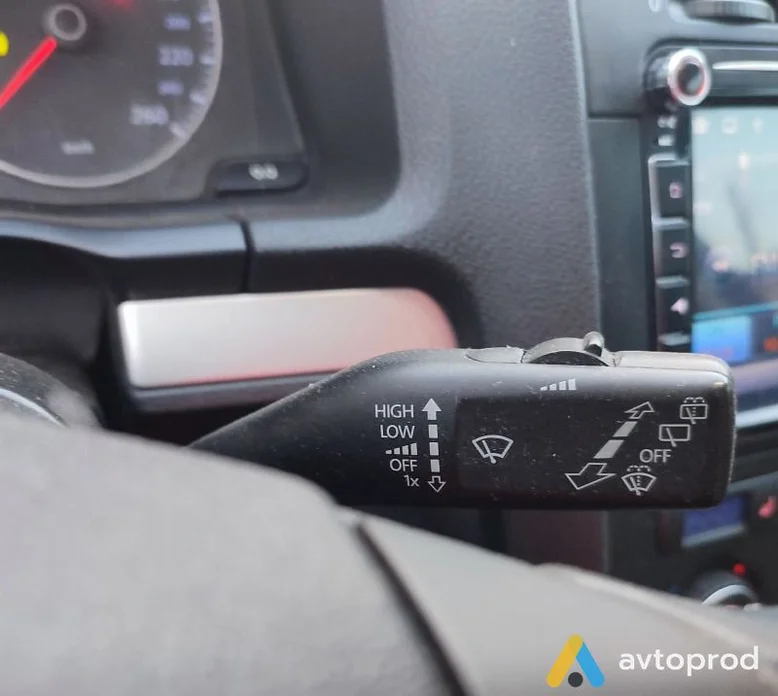 Фото 4 - Volkswagen Golf 2008