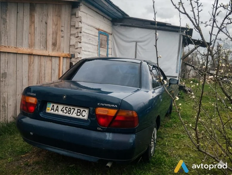 Фото 3 - Mitsubishi Carisma 1995