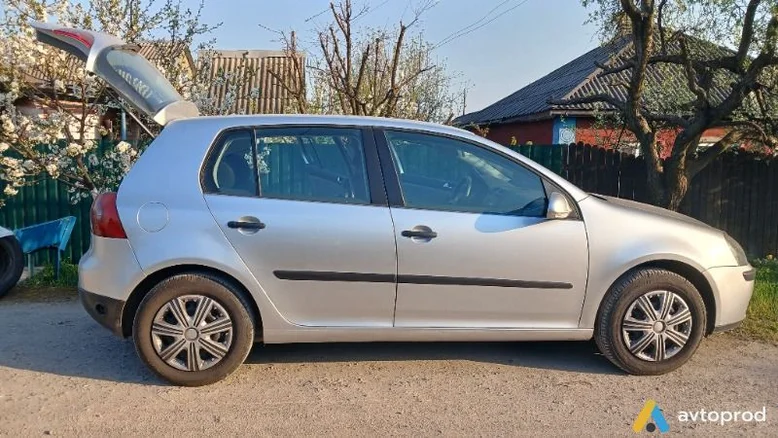 Фото 4 - Volkswagen Golf 2004