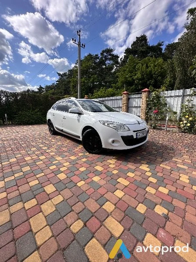 Фото 1 - Renault Megane 2011