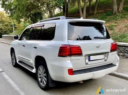 Photo 2 - Lexus LX 2010