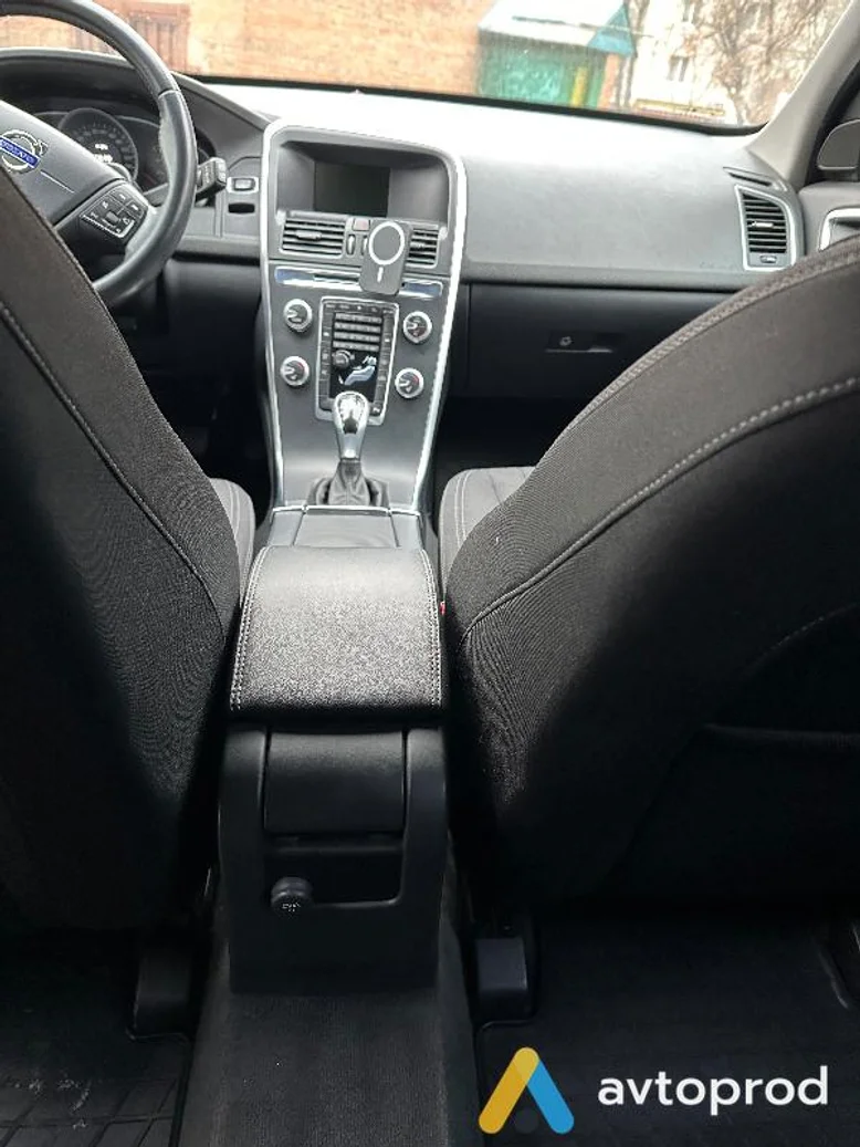 Фото 1 - Volvo XC60 2015