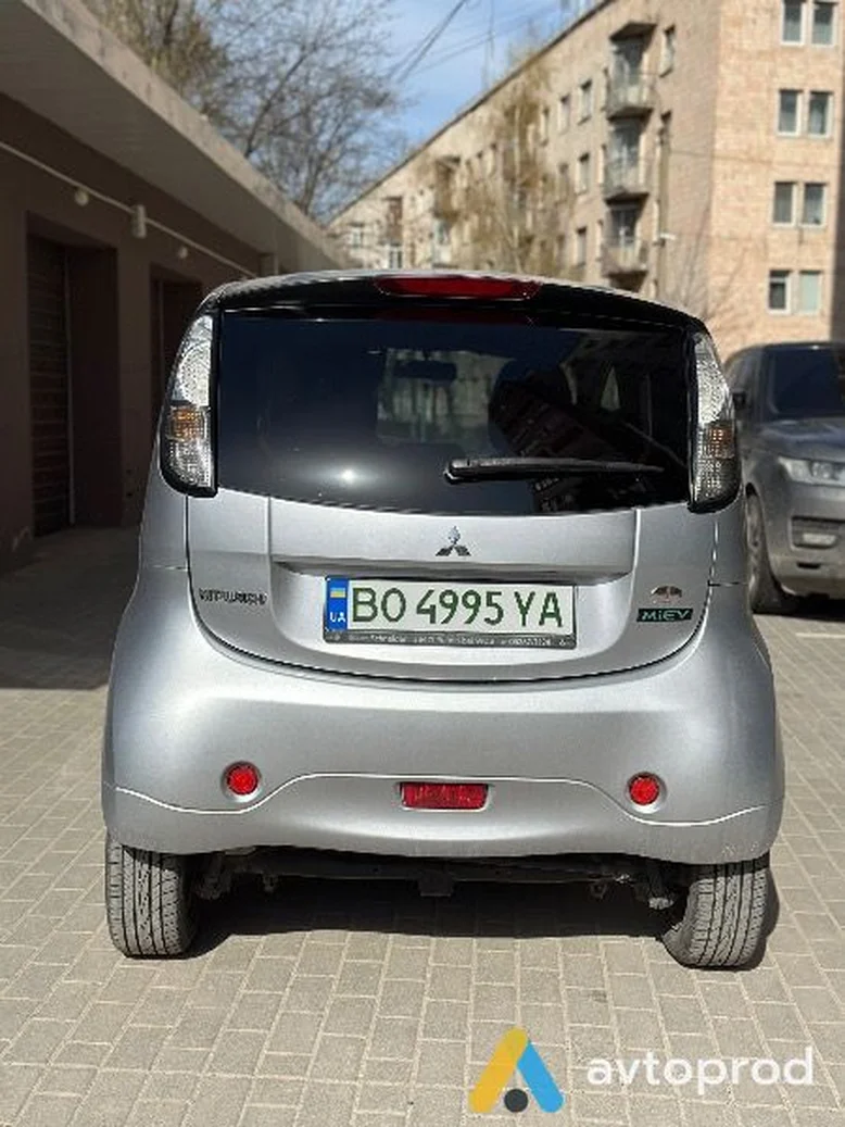Фото 3 - Mitsubishi i-MiEV 2011