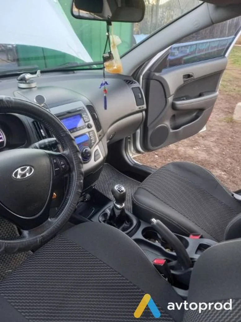 Фото 4 - Hyundai i30 2011