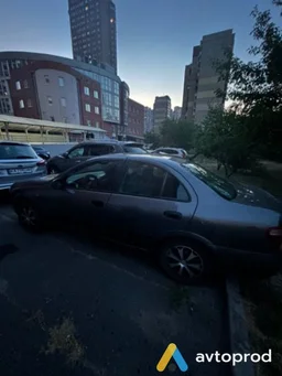 Photo 4 - Nissan Almera 2004