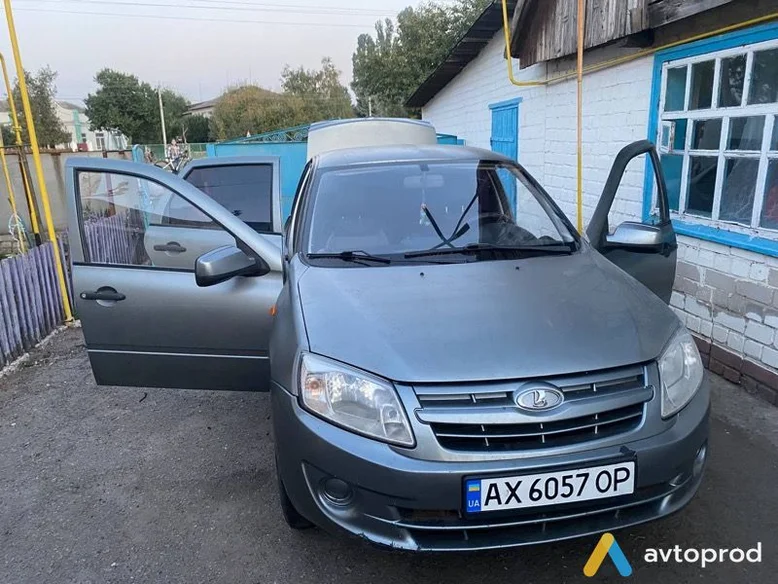 Фото 1 - VAZ Granta 2012