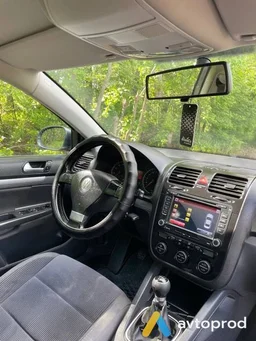 Photo 2 - Volkswagen Golf 2007