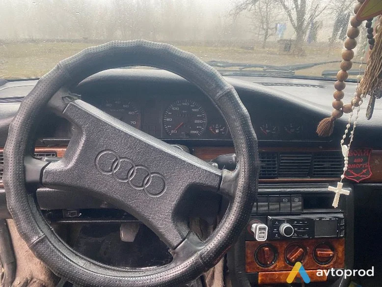 Фото 2 - Audi 100 1990